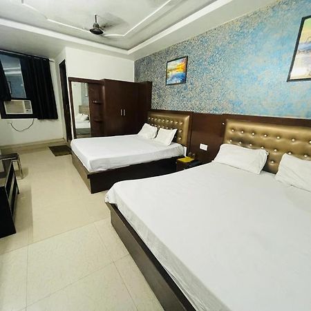 Premium Boston Rooms Family Hotel อัครา ภายนอก รูปภาพ
