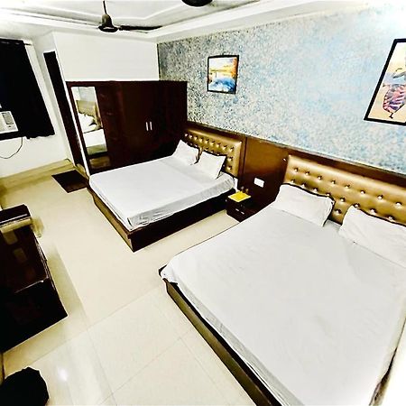 Premium Boston Rooms Family Hotel อัครา ภายนอก รูปภาพ